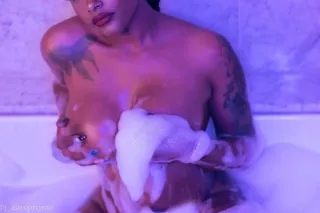 😘New Hot Girl in Town!!! Let's... - Image 3