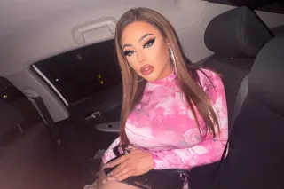 hot ts hosting now - 25 - Image 2